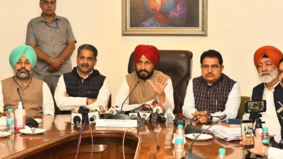 Punjab CM reduces power rates by ₹3/unit, hikes DA for govt employees