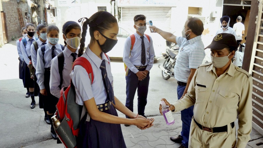 Schools open again in Maharashtra from today students of classes 112