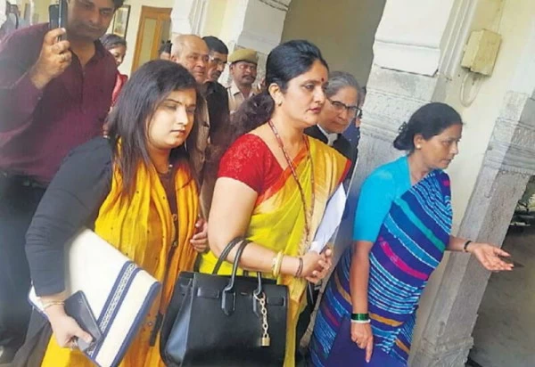 थाने में आत्मदाह मंत्री के पुलिसिया बोल- 4 साल संबंध रहा, दुष्कर्म ही था तो तब केस क्यों दर्ज नहीं 