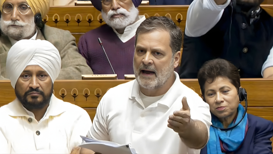 राहुल गांधी ने संसद में उठाया डोकलाम मुद्दा, राजनाथ सिंह ने जताई आपत्ति