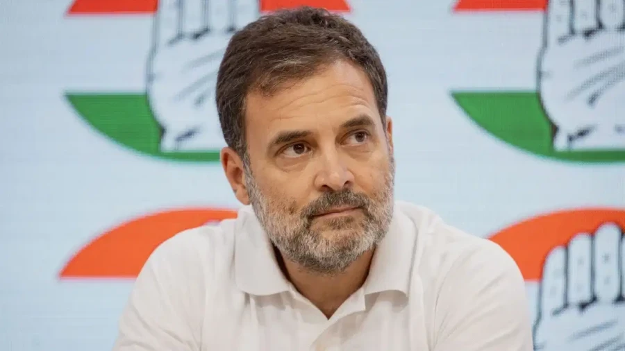 Rahul Gandhi Speaks To Student Injured By AK-47 In Patna Paper Leak Protest