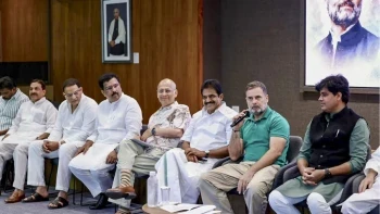 राहुल गांधी की बड़ी भविष्यवाणी आर्थिक संकट के कारण एक साल में गिरेगी मोदी सरकार