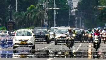 IMD Issues Orange Alert for 9 States: Heatwave to Persist in UP for Two Days