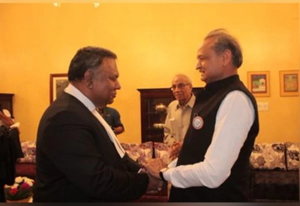 हाईकोर्ट के मुख्य न्यायाधीश बने जस्टिस इंद्रजीत महांती, राज्यपाल कलराज मिश्र ने दिलाई शपथ