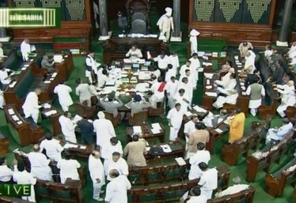 राजनाथ ने कहा- मोदी-ट्रम्प के बीच जून में बातचीत हुई थी, लेकिन इसमें कश्मीर का मुद्दा नहीं उठा था