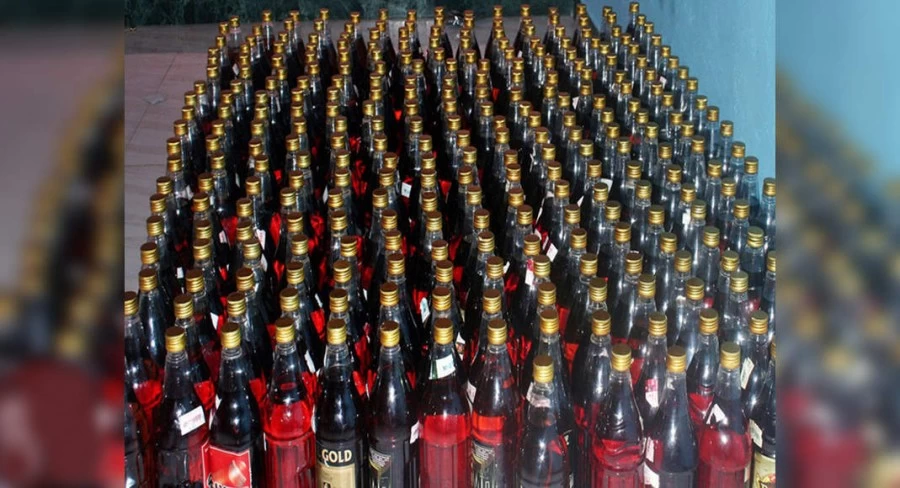 अब 1 अप्रैल से 30 से 35 रुपए सस्ती हो जाएगी बीयर, देसी शराब के दाम में कोई फेरबदल नहीं