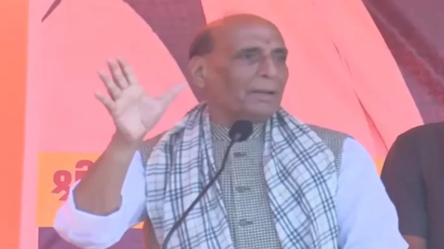 राजनाथ सिंह का राहुल पर पलटवार: 'वोट चोरी के सबूत हैं तो चुनाव आयोग में शिकायत करें, झूठ फैलाना बंद करें'