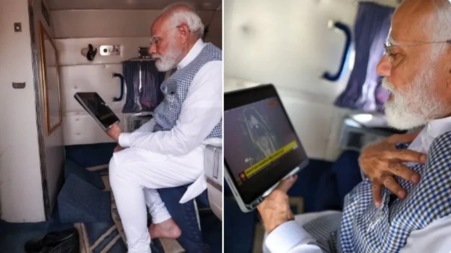 पीएम मोदी हुए रामलला के 'सूर्य तिलक' की तस्वीरें देख भाव-विभोर, जूता उतारकर देखा वीडियो