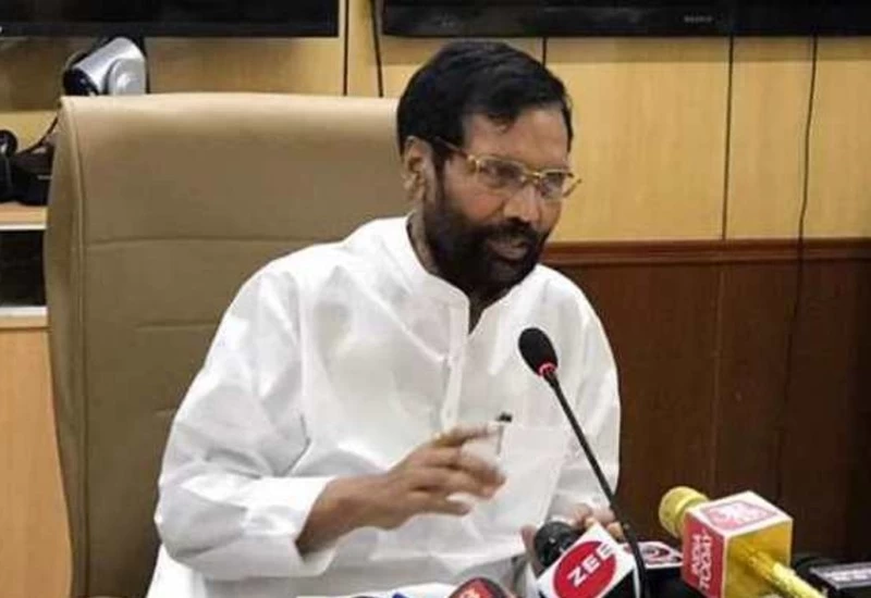 मार्केट में हैंड सैनिटैइजर और मास्क की यह होगी सही कीमत- केंद्रीय मंत्री राम विलास पासवान