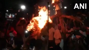 Ranchi Students Burn Effigies Of Hemant Soren Rahul Gandhi And Tejashwi Yadav