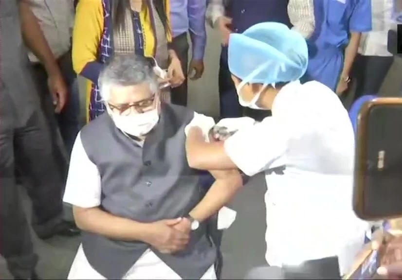 Union Minister Ravi Shankar Prasad receives 1st dose of COVID-19 vaccine