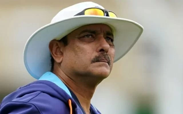 Dew factor will decide whether we play extra seamer or spinner: Shastri