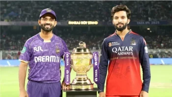 RCB vs KKR: रायपुर में बारिश का साया, टॉस में देरी से बढ़ा रोमांच