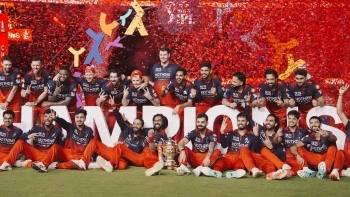 RCB की ऐतिहासिक जीत के बाद क्या बेंगलुरु में निकलेगी विक्ट्री परेड? फ्रेंचाइजी ने दिया बड़ा अपडेट