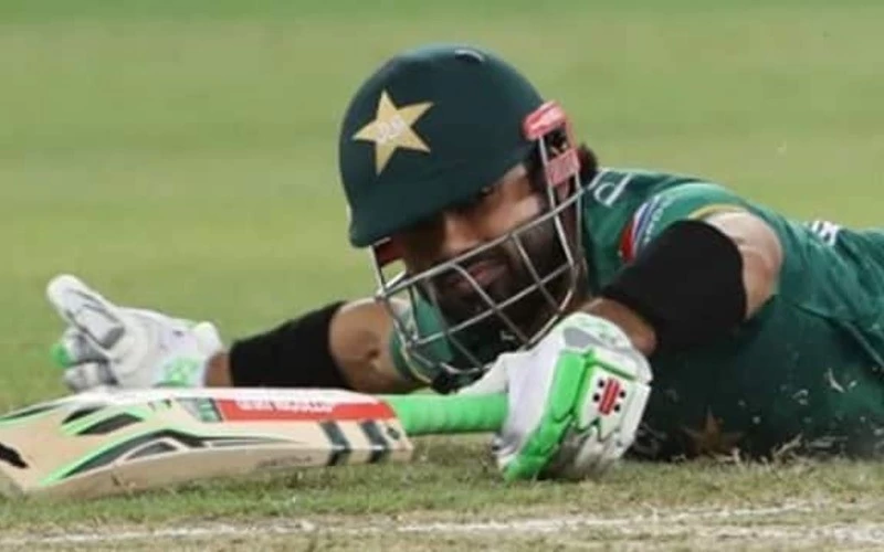 Mohammad Rizwan taken to hospital for MRI Scan after match against India