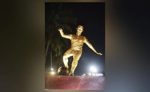 रोनाल्डो की ₹12 लाख की 410-किलो वज़नी प्रतिमा गोवा में लगाई गई, लोगों ने किया विरोध