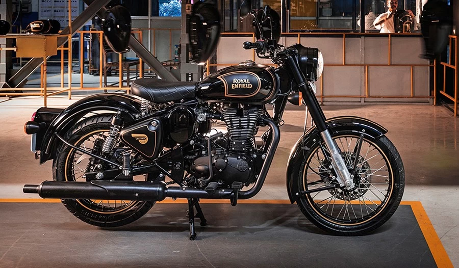 Royal Enfield ने Classic 500 Tribute ब्लैक एडिशन ब्रिटेन में किया लॉन्च