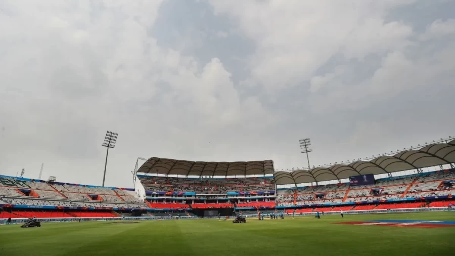 Who will rule Hyderabad pitch, batsman or bowler, read pitch report