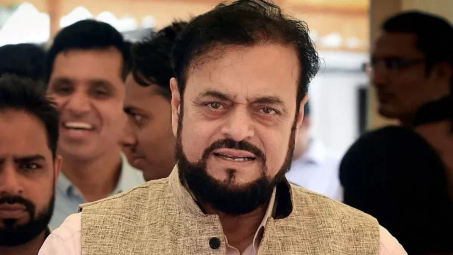 आजमी के बयान - 'इस्लाम वंदे मातरम कहने की इजाजत नहीं देता' पर विधानसभा में हंगामा