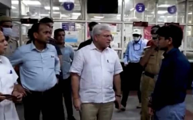Delhi transport minister Kailash Gahlot rebuke to SDM office officials in video
