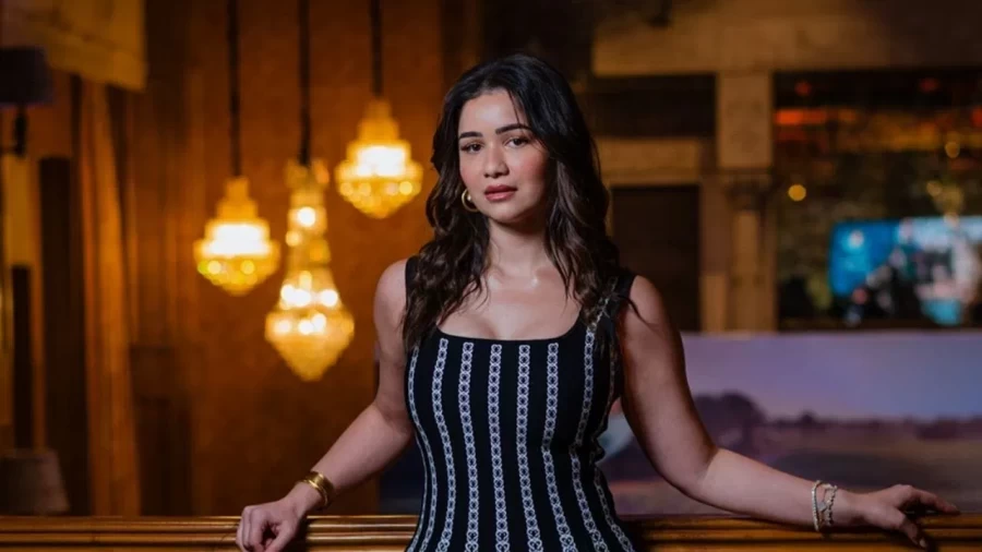 सारा तेंदुलकर के गोवा वीडियो पर बवाल: हाथ में बोतल को लेकर उठे सवाल