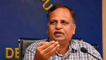 दिल्ली जल बोर्ड घोटाला: सत्येंद्र जैन और पूर्व IAS अधिकारी समेत 6 गिरफ्तार, रिश्वत का आरोप