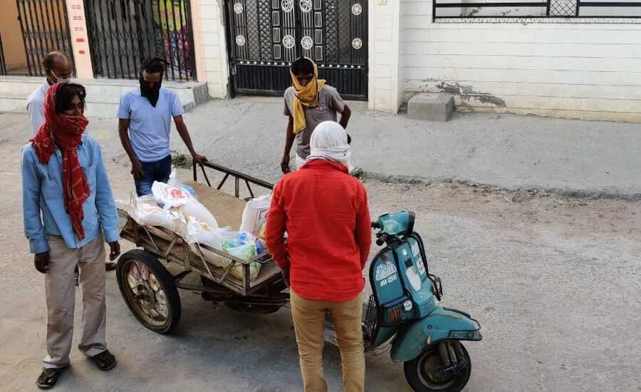 सावी NGO ने 75 जरूरतमंद परिवारो को एक महीने की राशन सामग्री उपलब्ध कराई