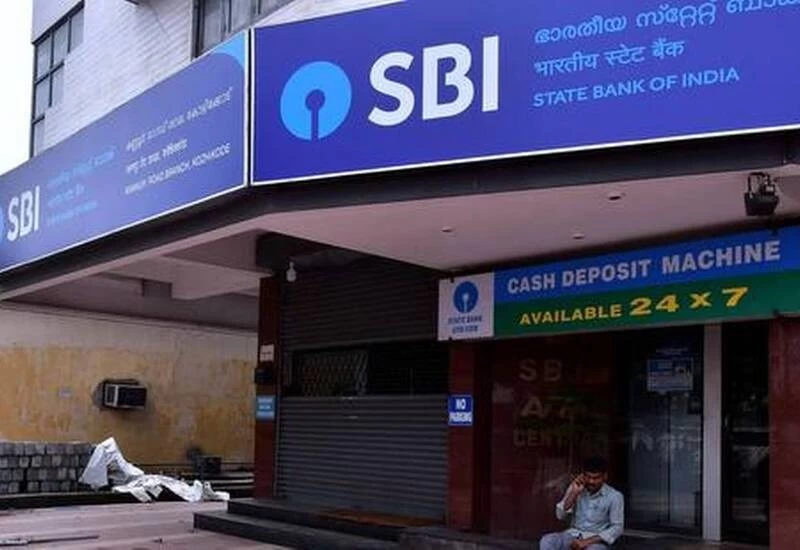 SBI बैंक 1 जनवरी से बदल रहा है ATM से पैसे निकालने का तरीका