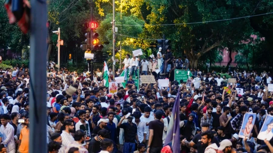 Delhi Police Advisory: App-Based Services Limited in Protest Areas Amid Security Alert