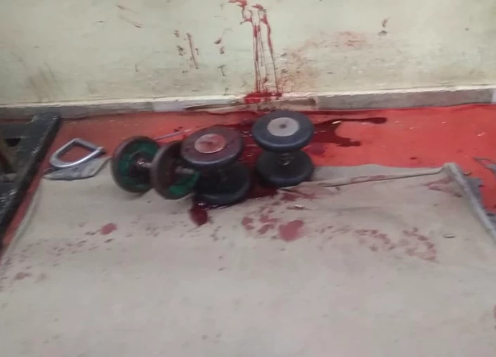 चार बदमाशों ने जिम में कसरत कर रहे युवक को पांच गोली मारी, सीसीटीवी में कार से भागते नजर आए