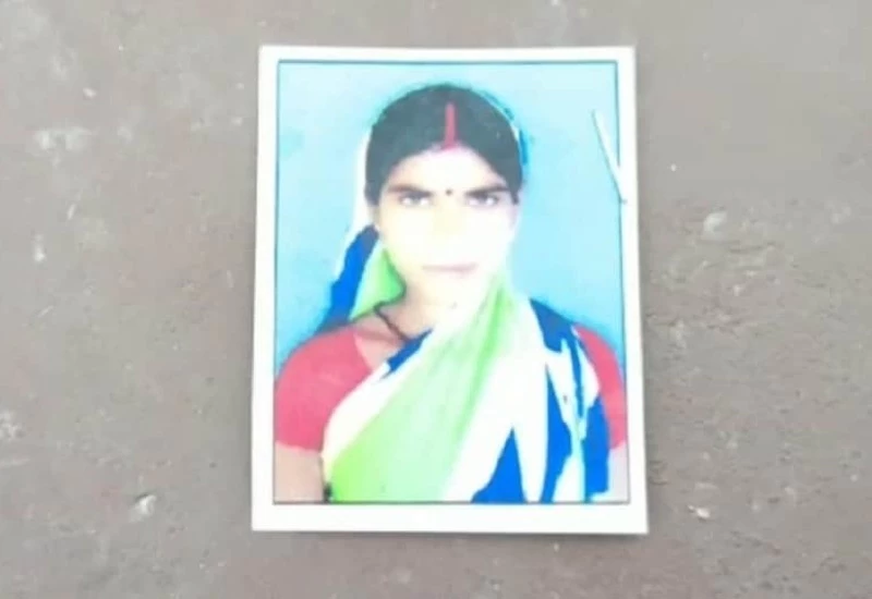 Woman jumped in well with three children, 3 including mother died, 1 child serious