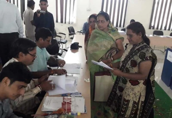 पाली नगर परिषद में निकाय चुनाव के लिए नामांकन जारी