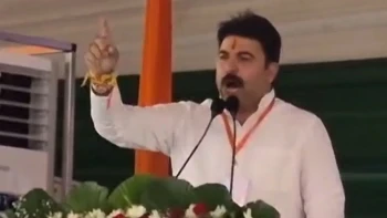 'छठी का दूध याद दिला देंगे', इस्लामिक झंडे पर AK-47 को लेकर शलभ मणि त्रिपाठी का बड़ा बयान