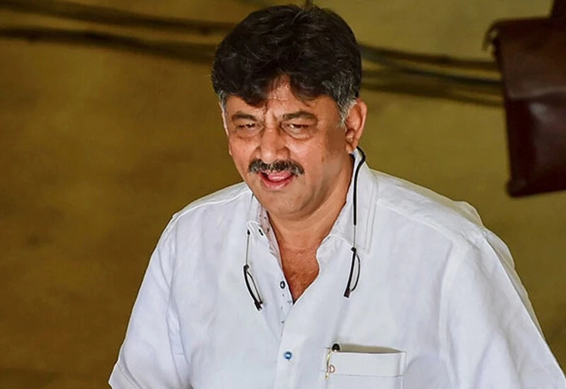 कांग्रेस प्रमुख डीके शिवकुमार 15 ठिकानों पर CBI रेड