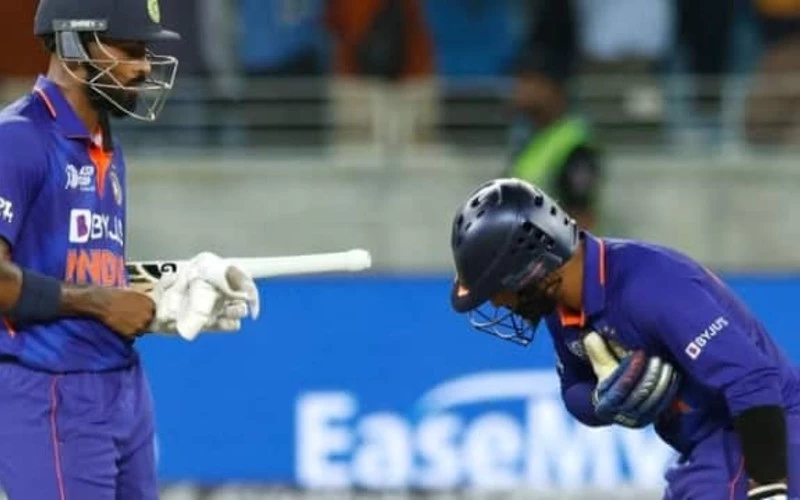 Hardik Pandya one-word reply to Dinesh Karthik dreams do come true tweet wins hearts