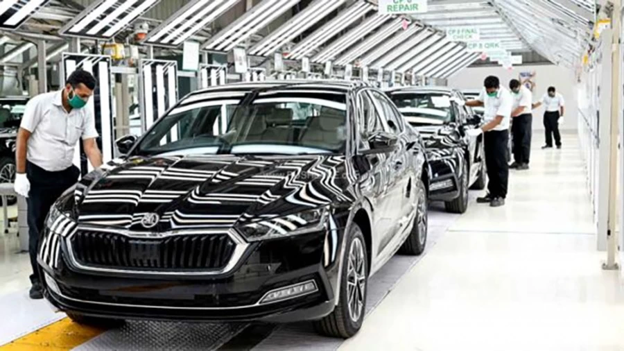 नई Skoda Octavia का उत्पादन हुआ शुरू, जल्द हो सकती है लॉन्च