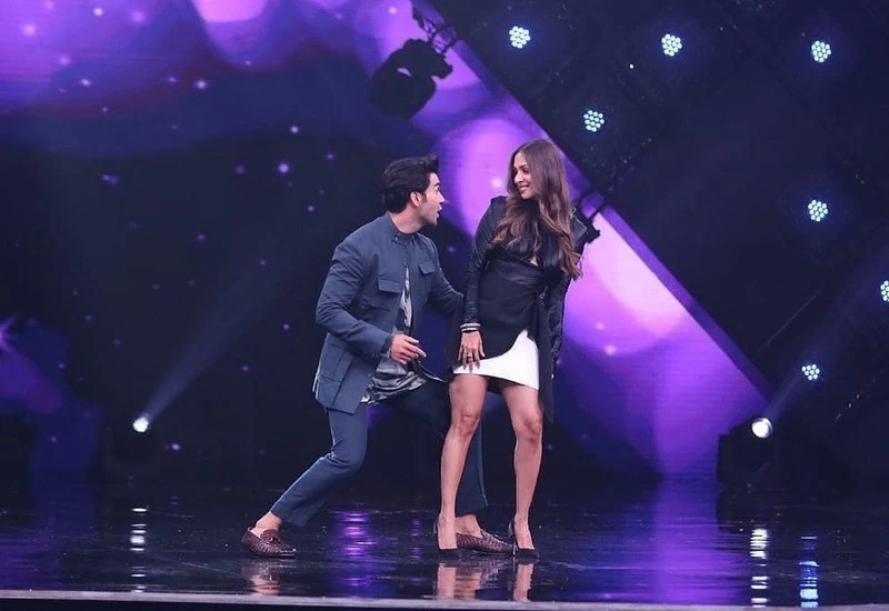 राजकुमार राव ने मलाइका अरोड़ा के साथ किया रोमांटिक डांस, देखे VIDEO