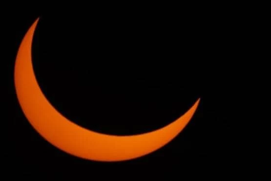 अंतरिक्ष से ऐसा दिखा सूर्य ग्रहण, एस्ट्रोनॉट ने ऊपर से दिखाई तस्वीरें