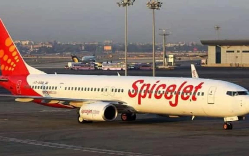 Spicejet flight tyre burst on mumbai airport many flights faced same problem