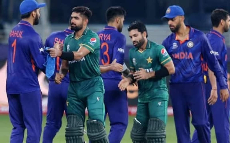 NIT Srinagar stops students from watching India-Pakistan cricket match in group social media is also banned