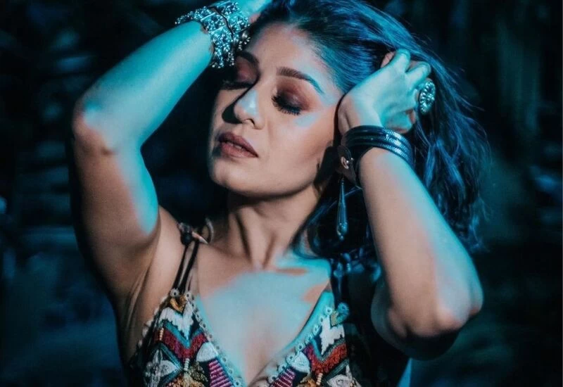 Sunidhi chauhan firstly married to bobby khan unfortunately marriage broken within 1 yea