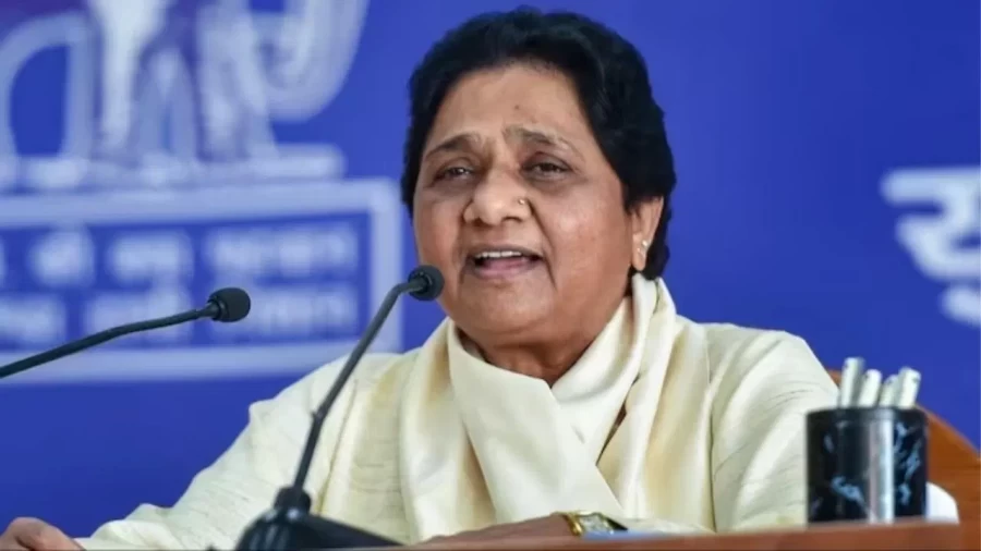 We do not agree with the Supreme Court's decision on reservation, differences will arise among governments- Mayawati