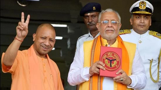 3600 crores for free laptop, Yogi government gave many big gifts to the youth