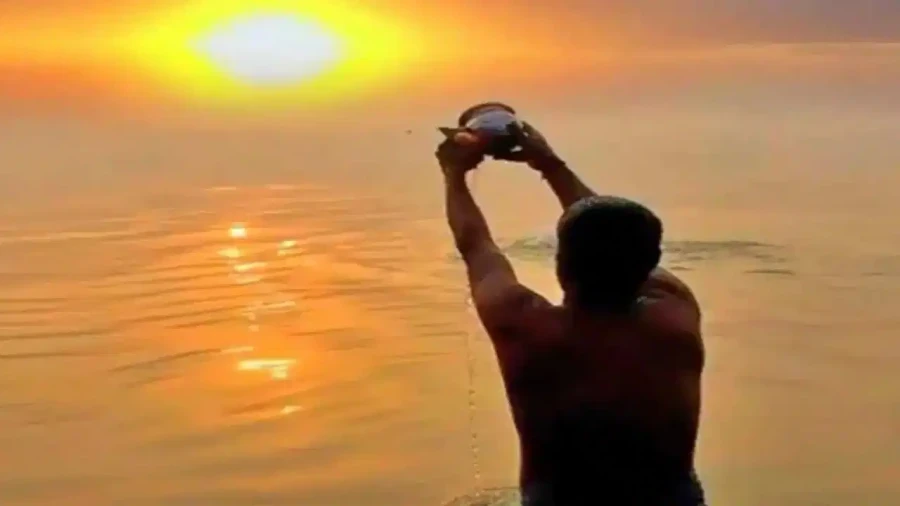 Surya Dev Puja: Correct Method To Offer Water On Sunday For Prosperity