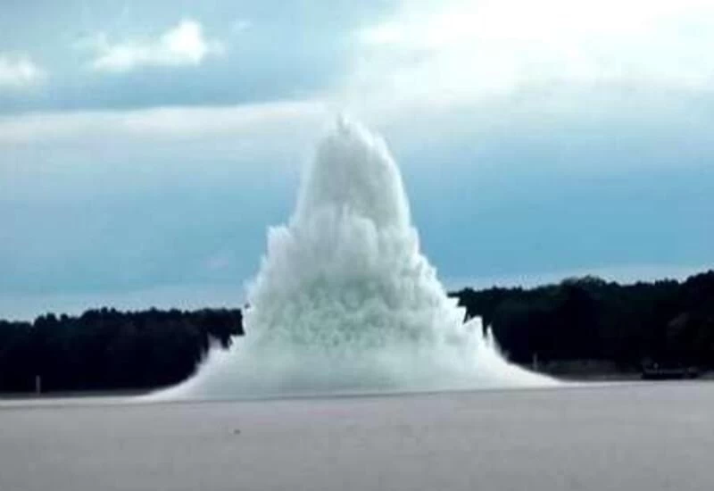 5,400-kg British WWII bomb explodes underwater in Poland after 75 years