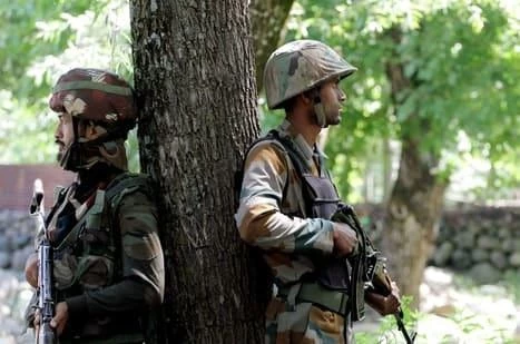 पाक आतंकी उरी में घुसपैठ की कोशिश के दौरान मारा गया, दूसरा पकड़ा गया: रिपोर्ट्स