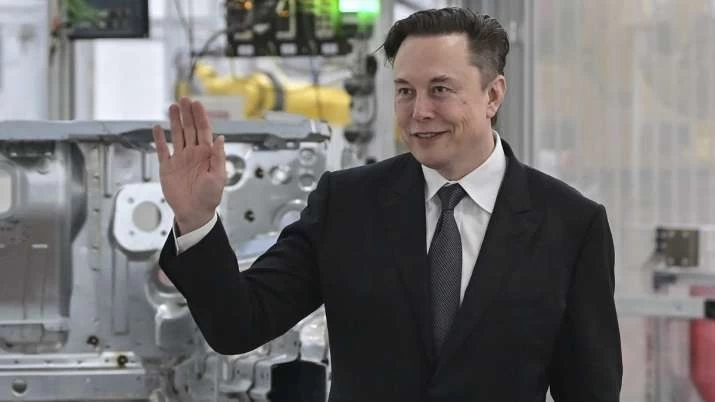 ट्विटर ने एलन मस्क की एंट्री से पहले 100 कर्मचारियों को निकाला,कंपनी कर रही छंटनी