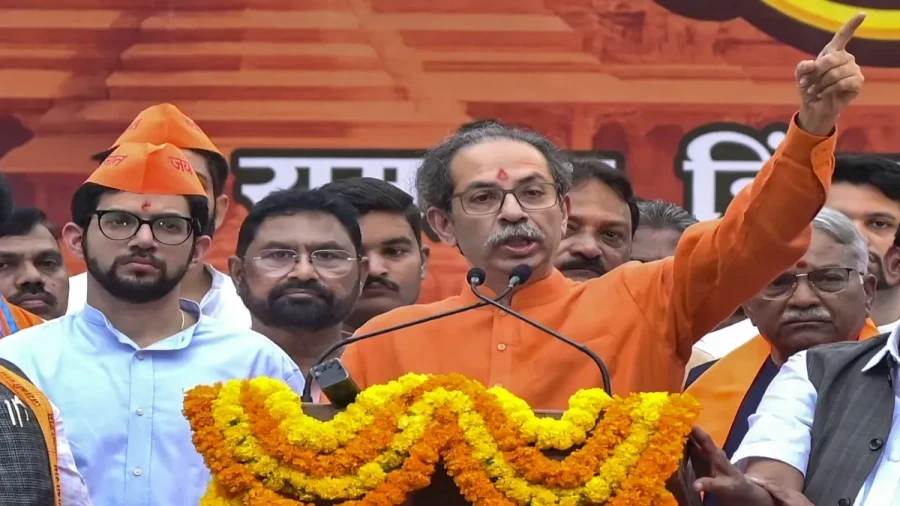Uddhav Thackeray Setback: Speaker Recognizes 6 Rebel MPs Joining Shinde Faction