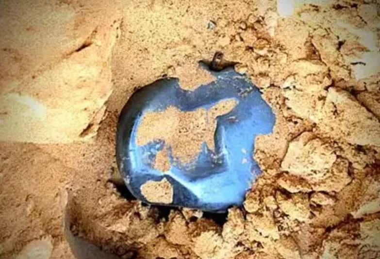 आसमान से राजस्थान के सांचौर में गिरा गर्म 'उल्का पिण्ड', देखें तस्वीर