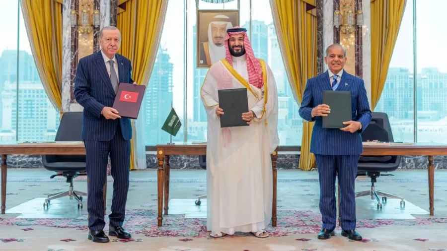 Pakistan Saudi Arabia and Turkey Sign Historic Mecca Joint Defense Agreement